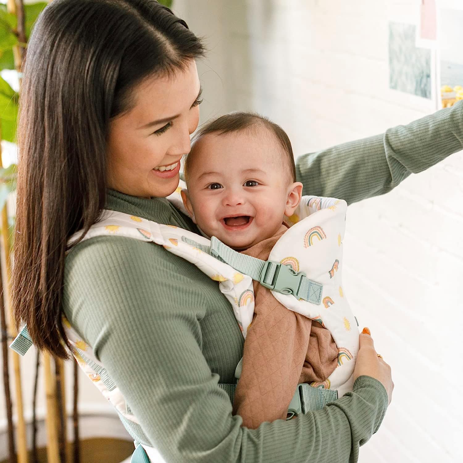 Fortschrittliche 4-in-1-Trage – Ergonomisch, umwandelbar, mit der Vorderseite nach innen und nach außen gerichtet, auf der Vorder- und Rückseite für Neugeborene und ältere Babys mit einem Gewicht von 3,6 bis 15,6 kg