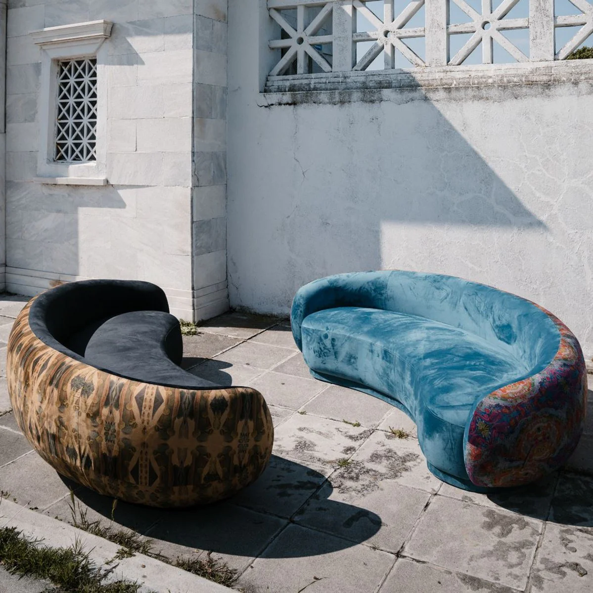 Luxury sofa black / beige / multicolored 260 cm