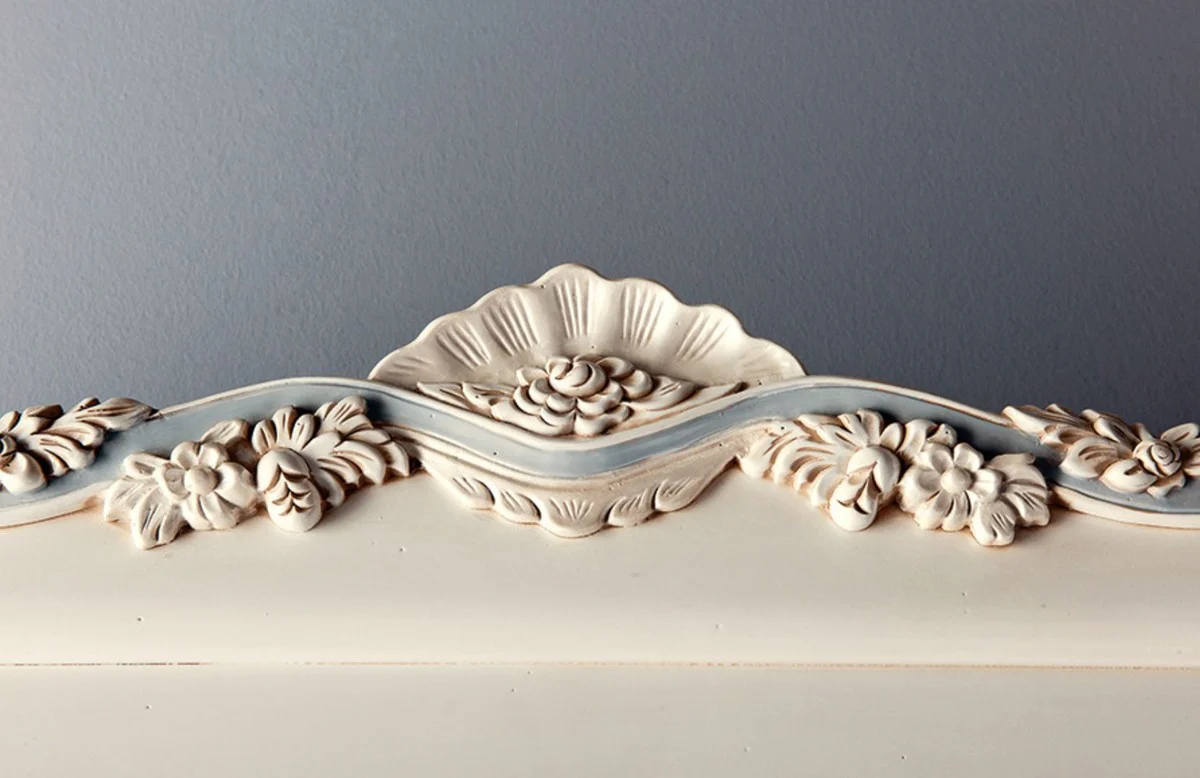 Luxury Baroque Display Cabinet Cream / Gray - Handcrafted Italian Baroque Style Display Cabinet - Italian Baroque Furniture - Baroque Style Furniture - Luxury Quality - Made in Italy