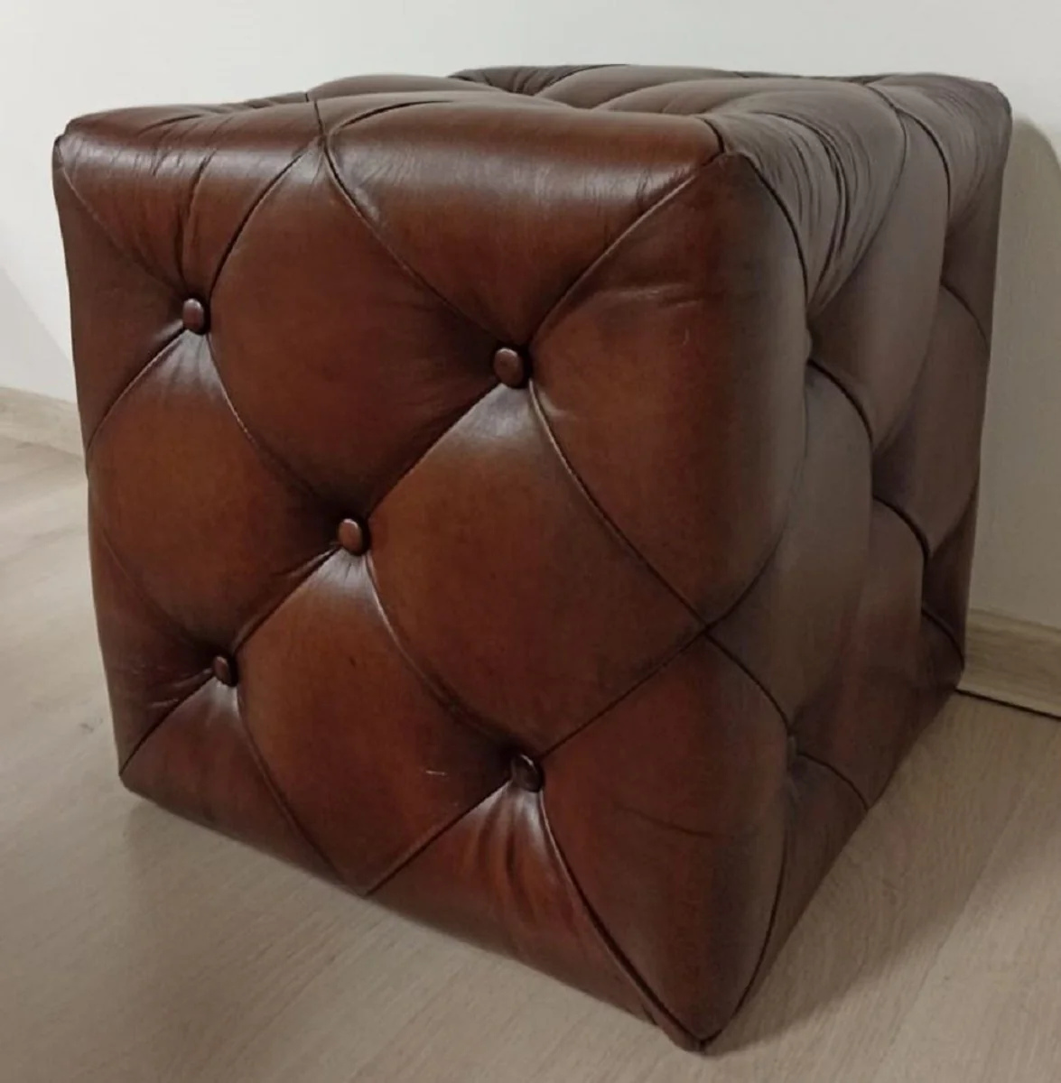 Luxury Chesterfield leather stool vintage dark brown 40 x 40 x H. 45 cm - real leather footstool - real leather cube stool - Chesterfield living room - real leather furniture - luxury furniture