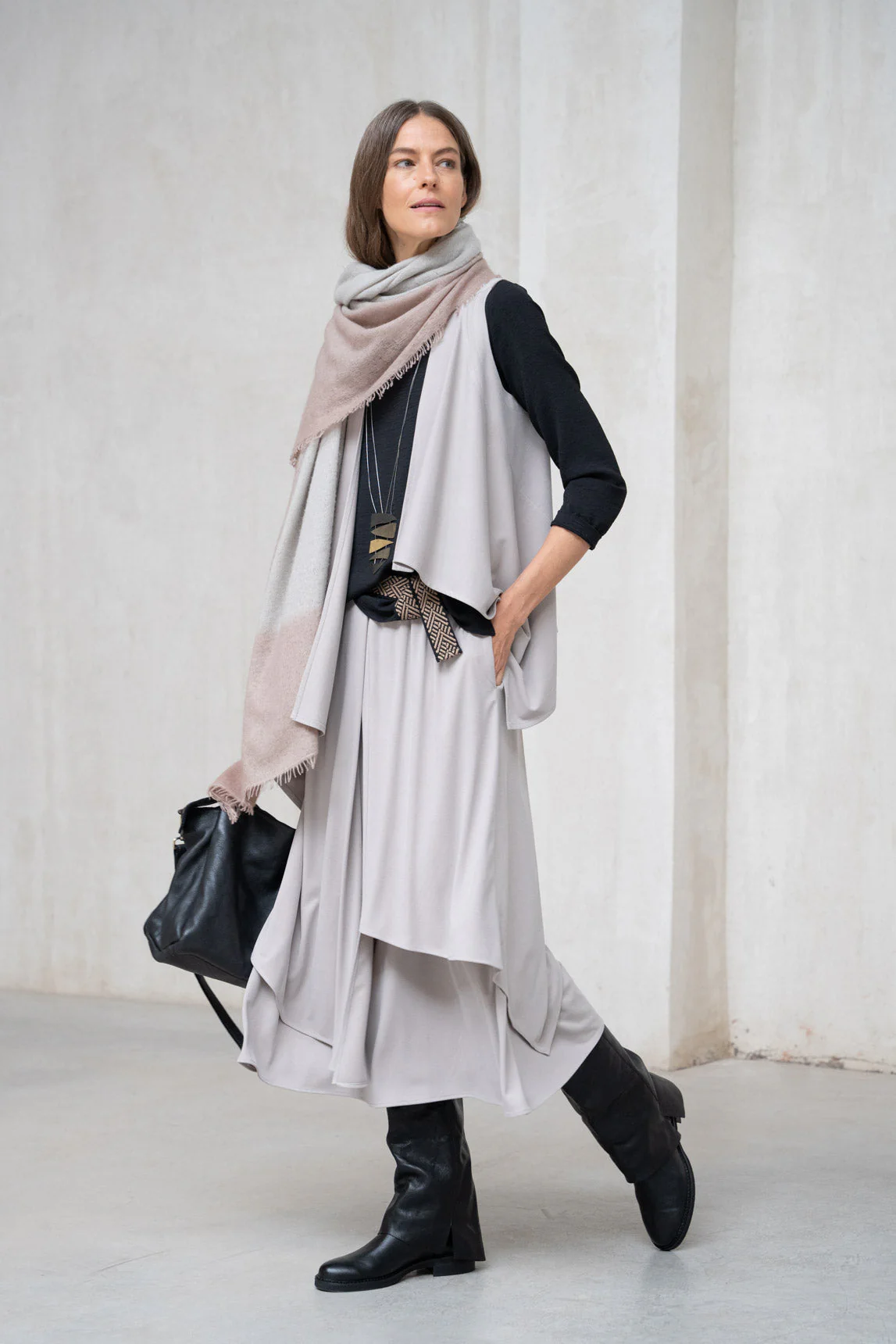 Rivera-Spanien Falda Chiavari hueso