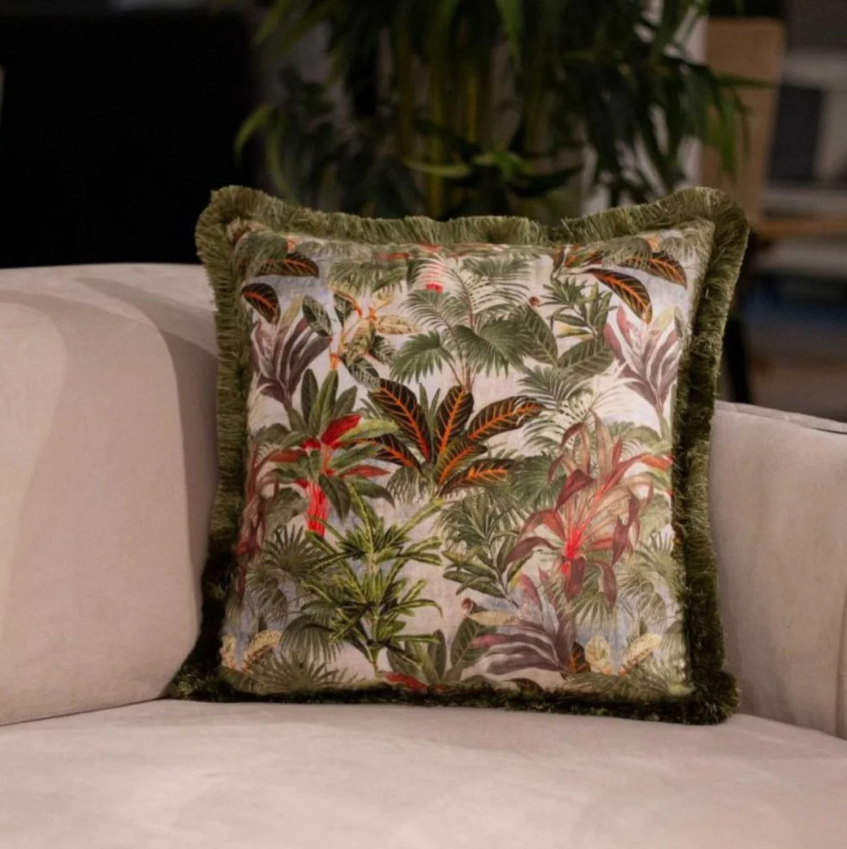 Luxus Deko Kissen Dschungel Design Mehrfarbig / Grün 45 x 45 cm - Bedrucktes Samt Kissen mit Fransen - Deko Accessoires