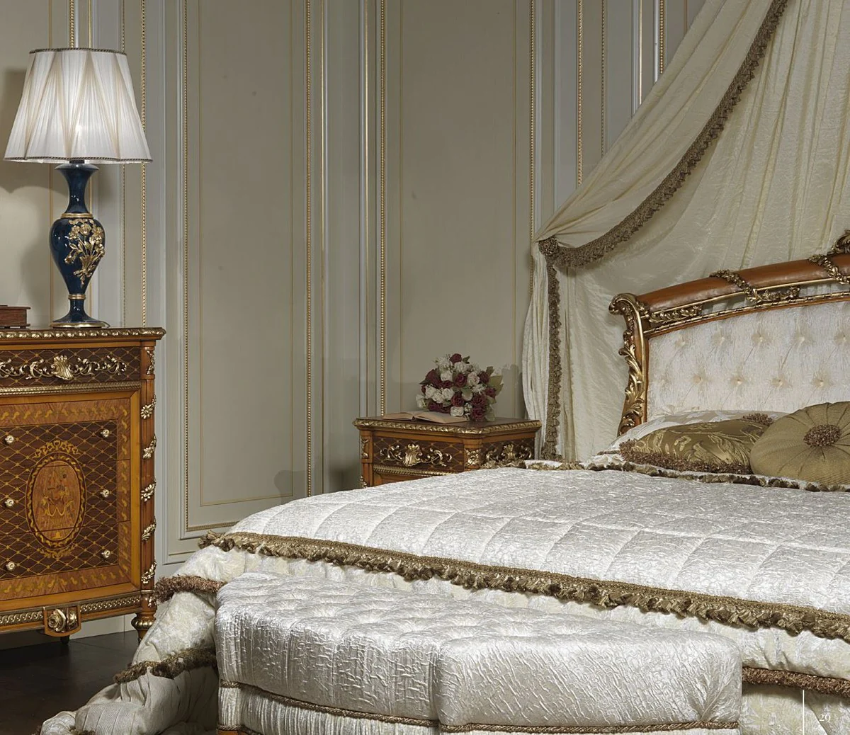 Luxury Baroque Bedroom Set White / Brown / Gold - 1 Double Bed with Headboard & 1 Canopy & 2 Bedside Tables & 1 Bench - Baroque Bedroom Furniture - Baroque Hotel Furniture