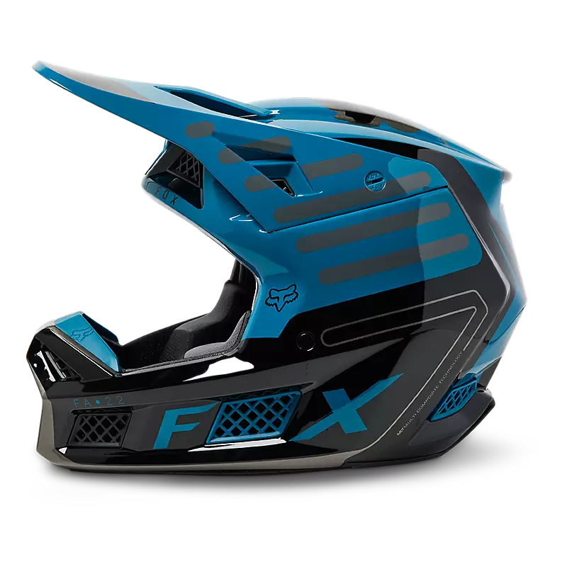 V3 RS Ryaktr Helm (2023)