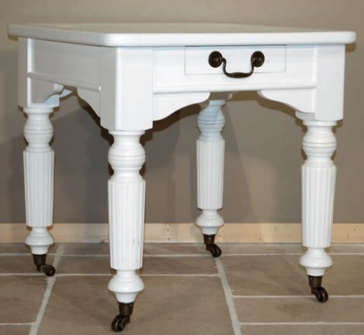 Shabby Chic side table white 60 x 60 cm - country house style table