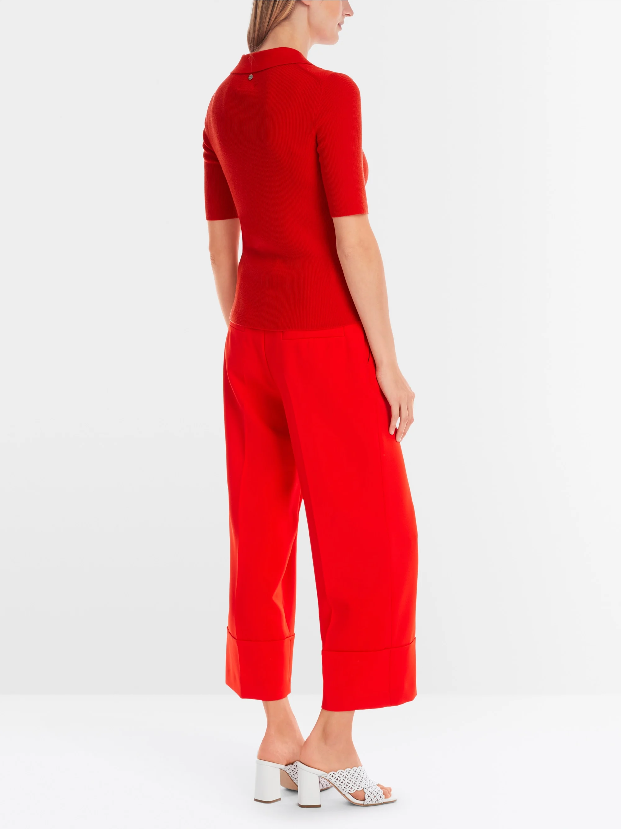 Einfarbiges Marc-Cain-Poloshirt aus 100 % Wolle