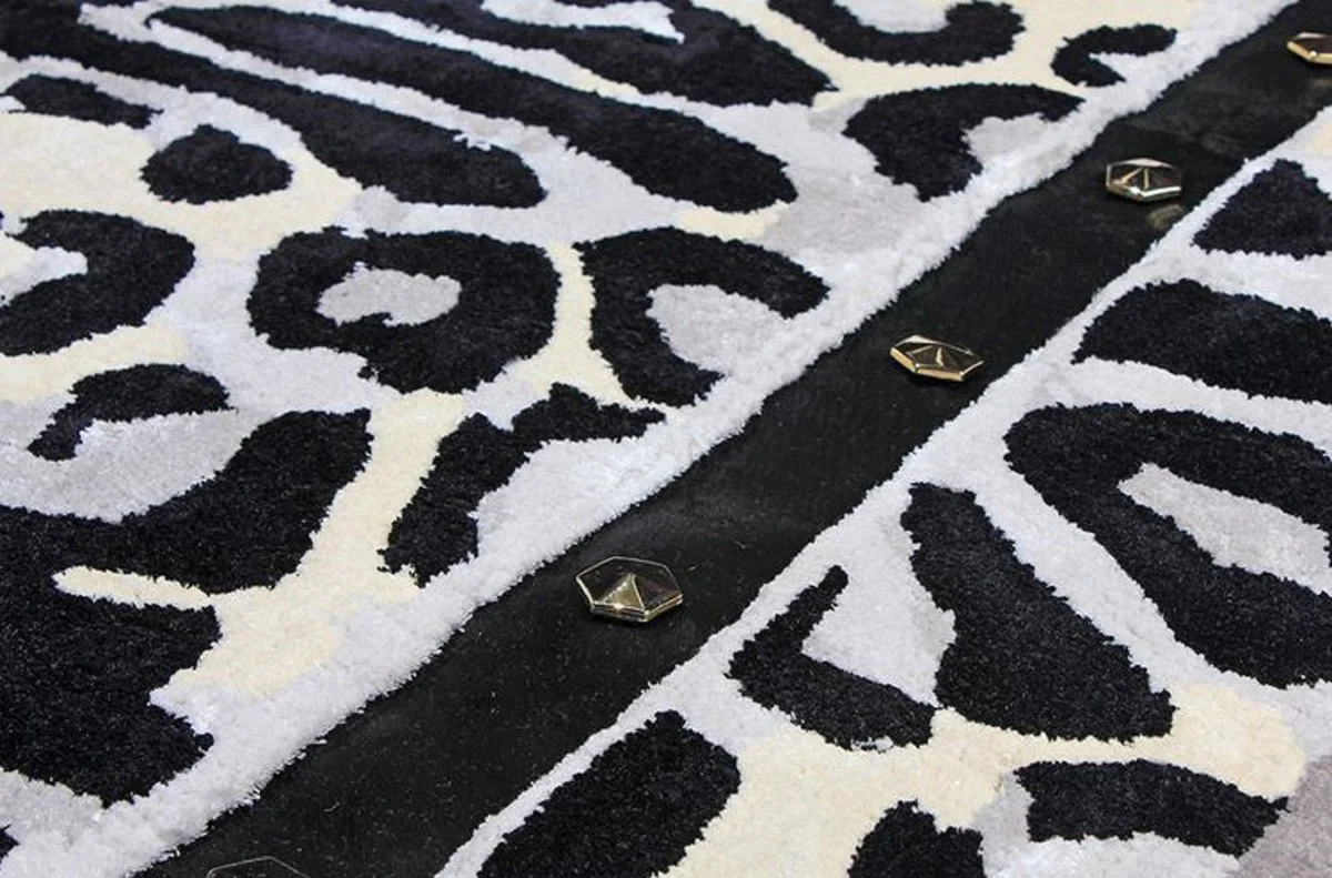 Luxury carpet with leopard design gray / cream / black 160 x 230 cm - Rectangular living room carpet - Modern bedroom carpet - Luxury interior - Luxury quality