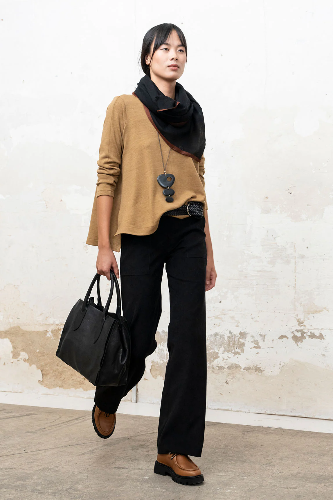 Rivera-Spanien Sabrina schwarzer Gürtel