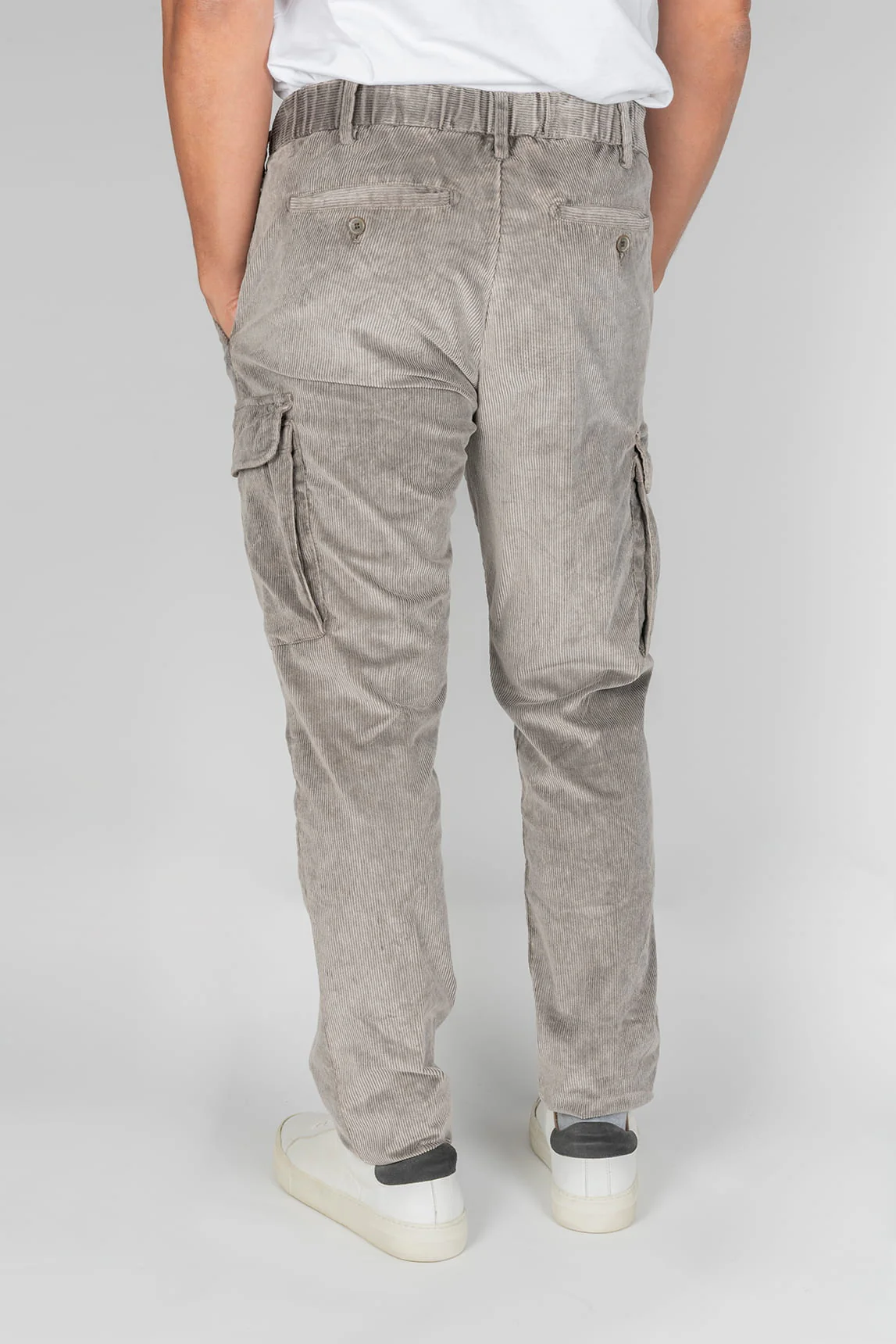 Taupefarbene Cord-Cargohose „My Myths“ von Rivera-Spain