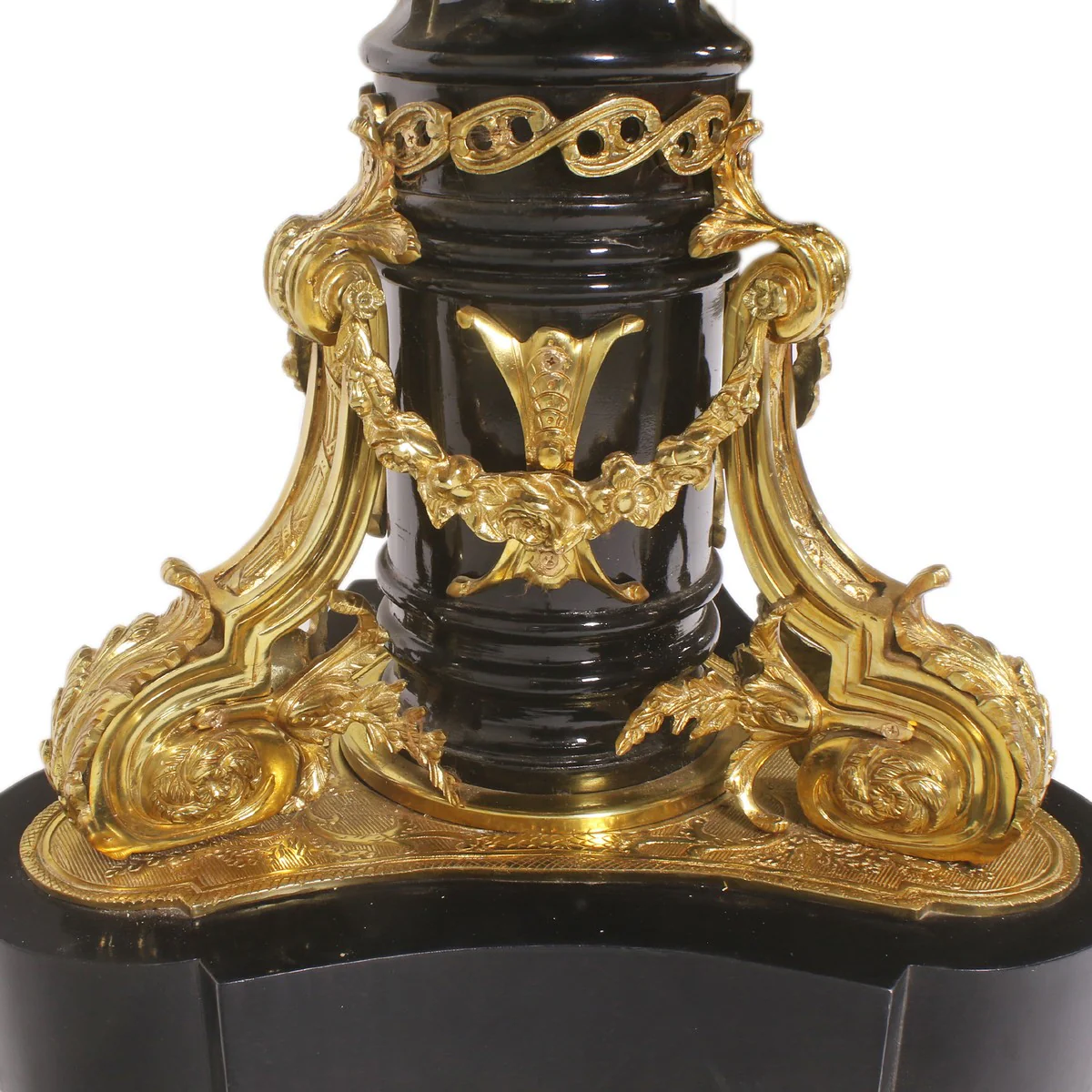 Baroque side table red brown / gold diameter 108 cm, height 89 cm handmade, hand painted - limited edition