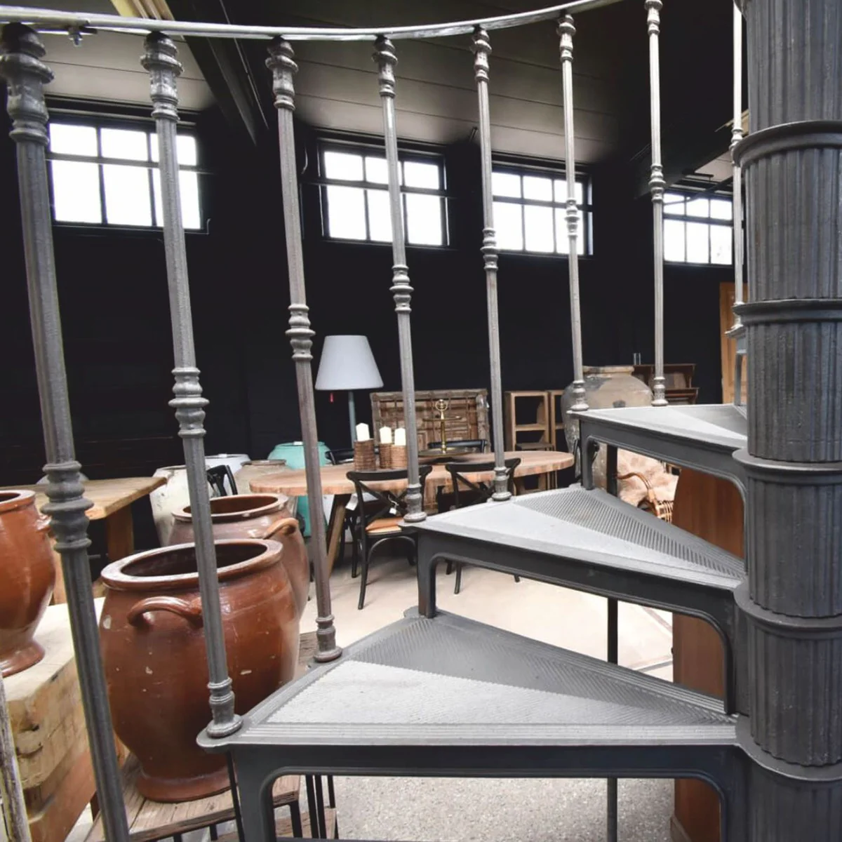 Cast iron spiral staircase with railing left side gray H. 289 cm - Rustic spiral staircase