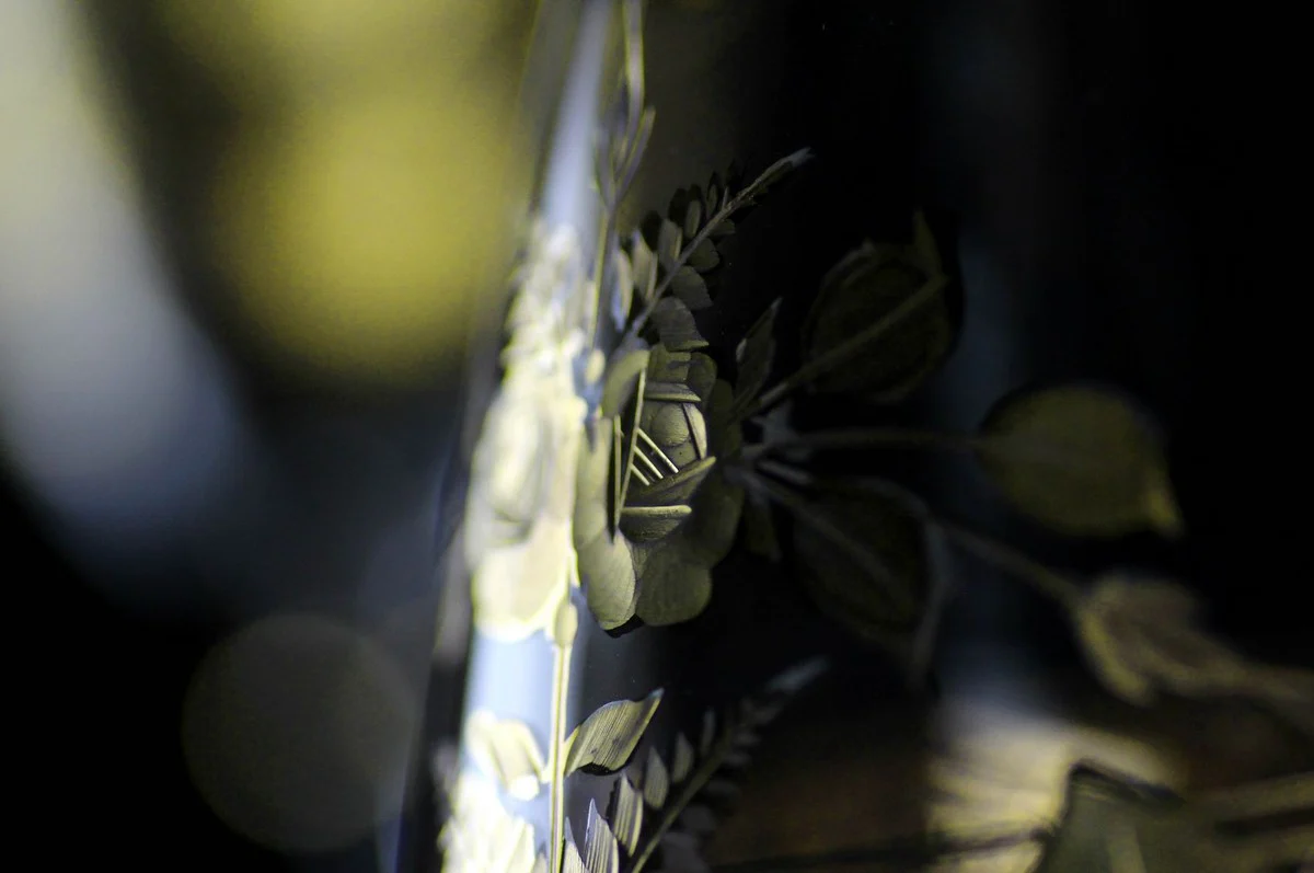 Luxury Baroque Whiskey Glass Set of 6 Gold Ø 8 x H. 9 cm - Handmade and hand-engraved whiskey glasses - Hotel & Restaurant Accessories - Luxury Quality