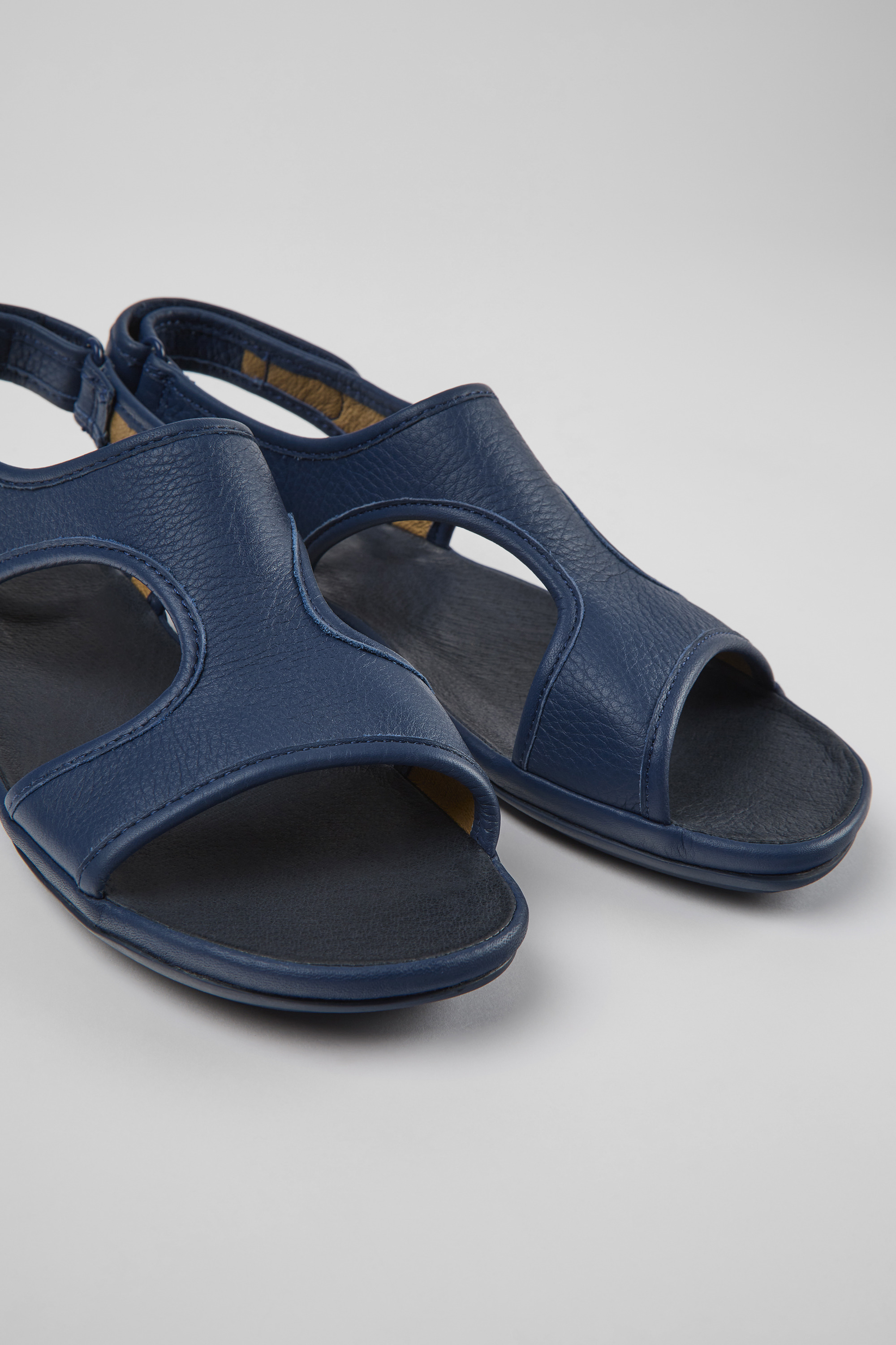 Rechts - Dunkelblaue Leder Sandalen für Damen