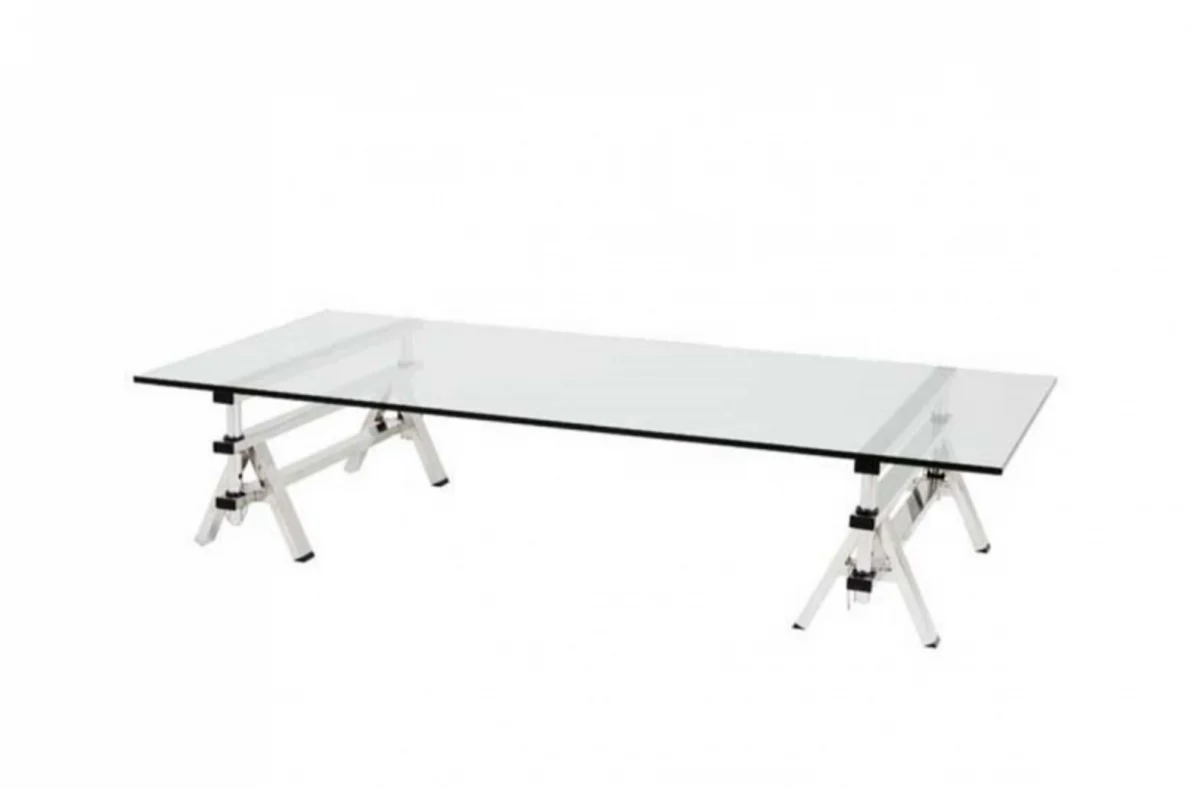 Heart decoration balloon - expressive art with emotional flair