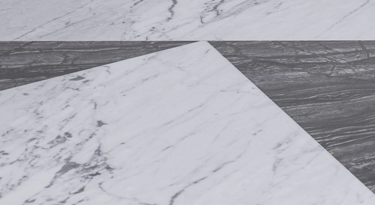 Luxury coffee table black / white 90 x 90 x H. 42 cm - Modern octagonal living room table with Carrara marble top - Living room furniture