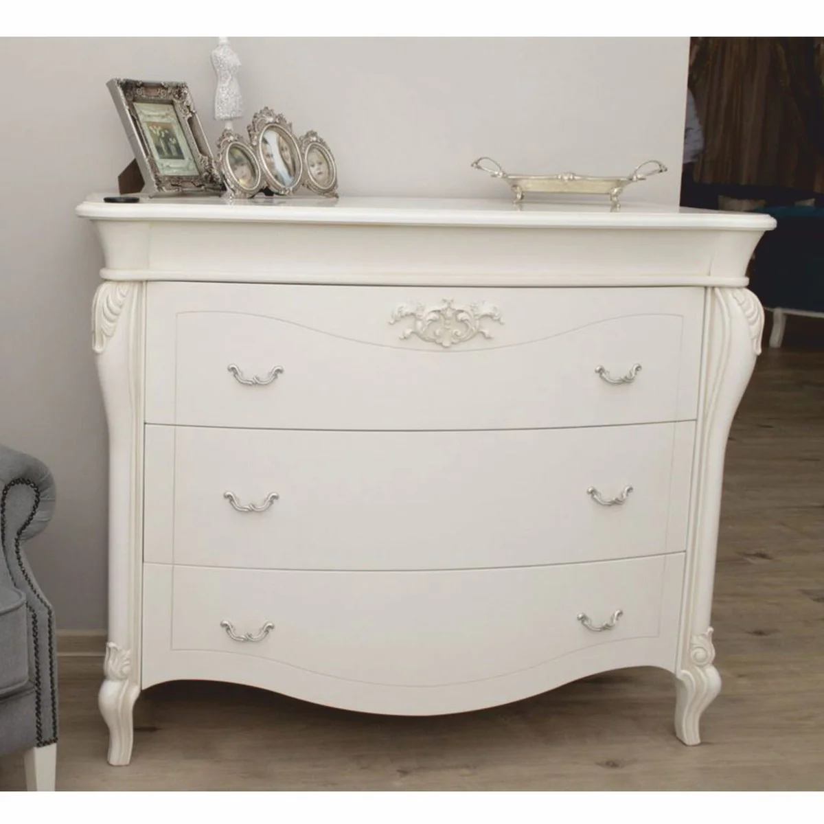 Luxury Baroque chest of drawers with 3 drawers white / silver 124.5 cm - Baroque furniture