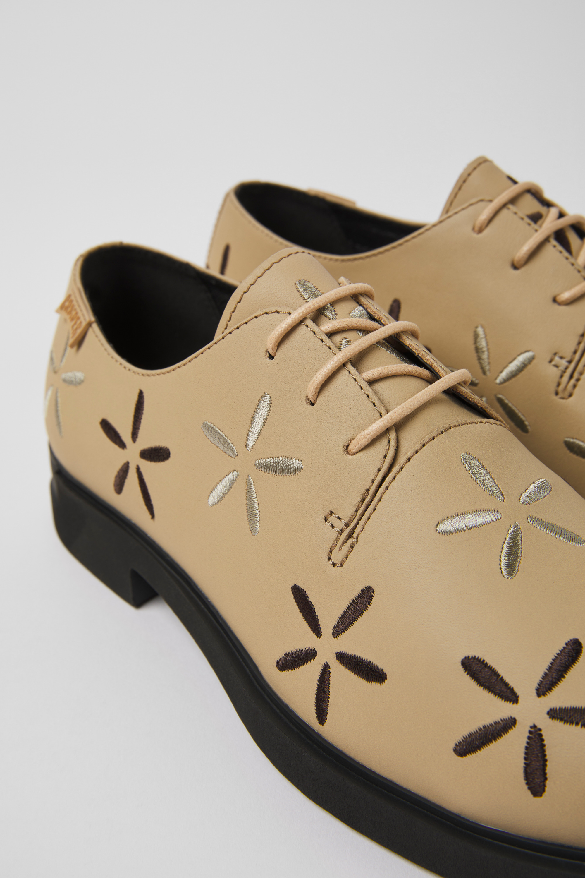 Twins - Beige Lederschuhe für Damen