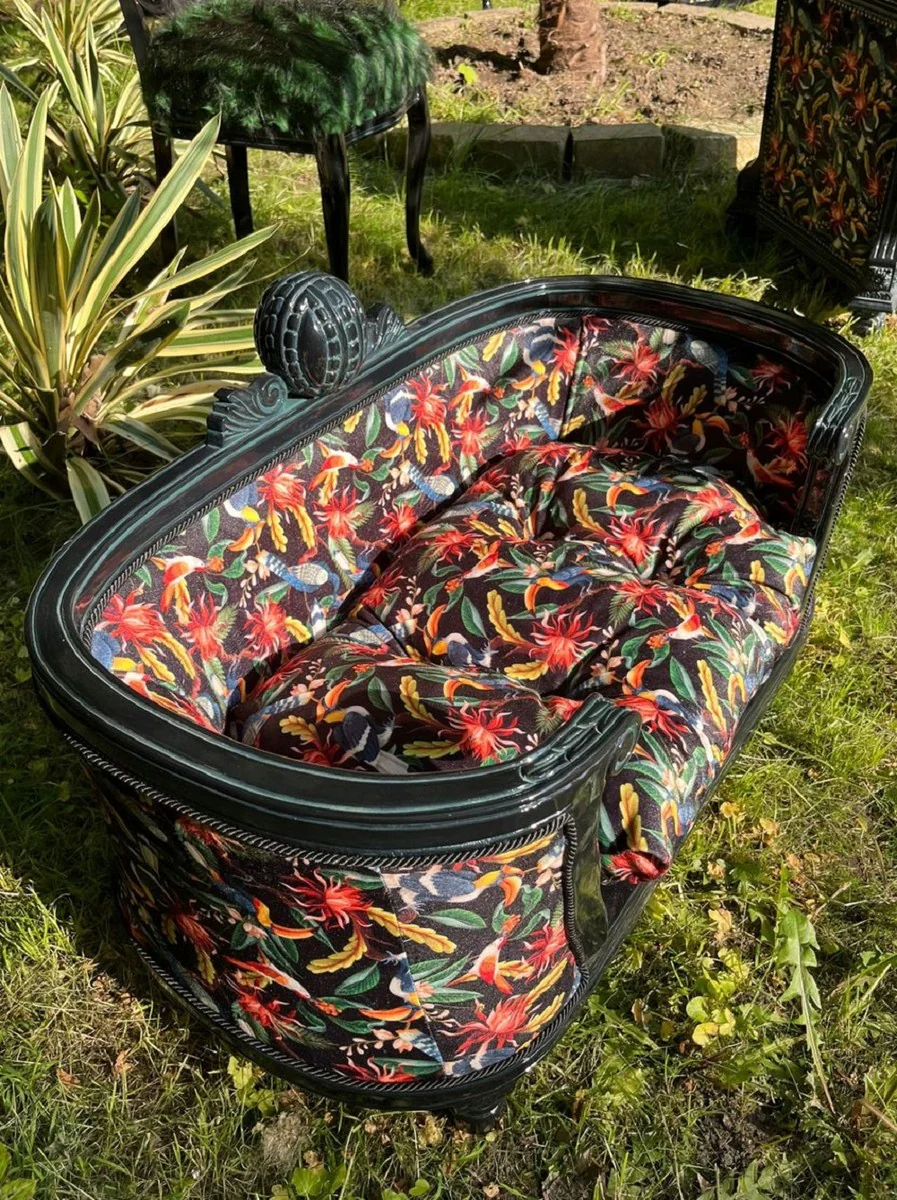 Pompöös by Luxury Baroque Dog & Cat Bed Colorful / Black