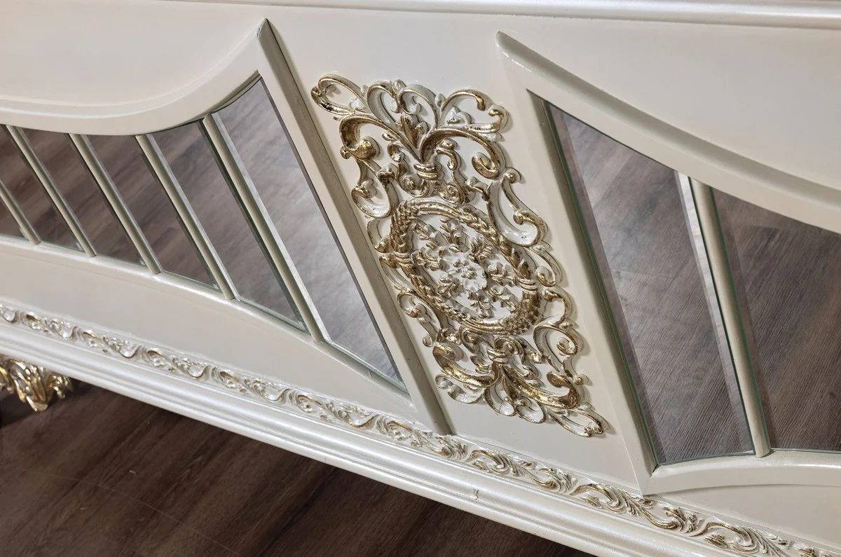 Luxury Baroque Sofa Silver / White / Gray / Gold - Mirrored Baroque Style Living Room Sofa - Luxury Living Room Furniture in Baroque Style - Baroque Furniture - Baroque Furnishings