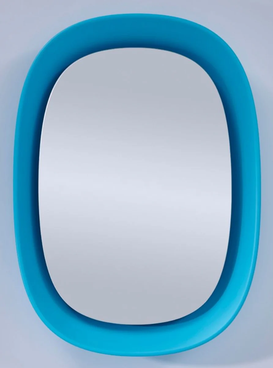 Covered with a fine synthetic leather (60% polyamide / 40% polyurethane)