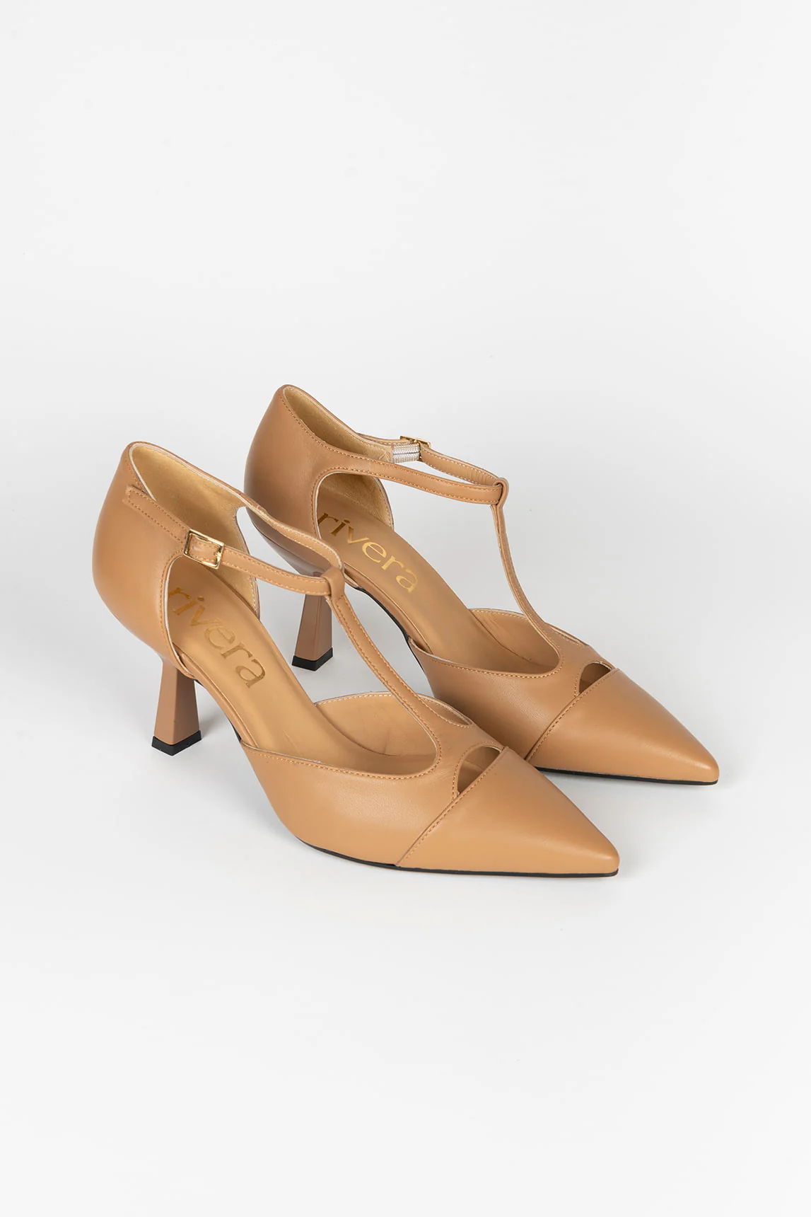 Rivera-Spanien Salon Mariam Kamel