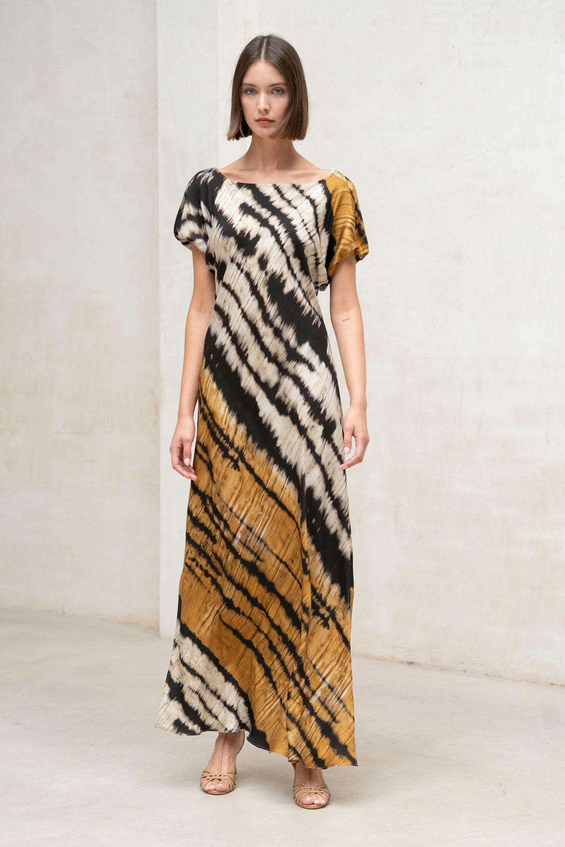 Rivera-Spain Senffarbenes und schwarz bedrucktes Yungle-Kleid