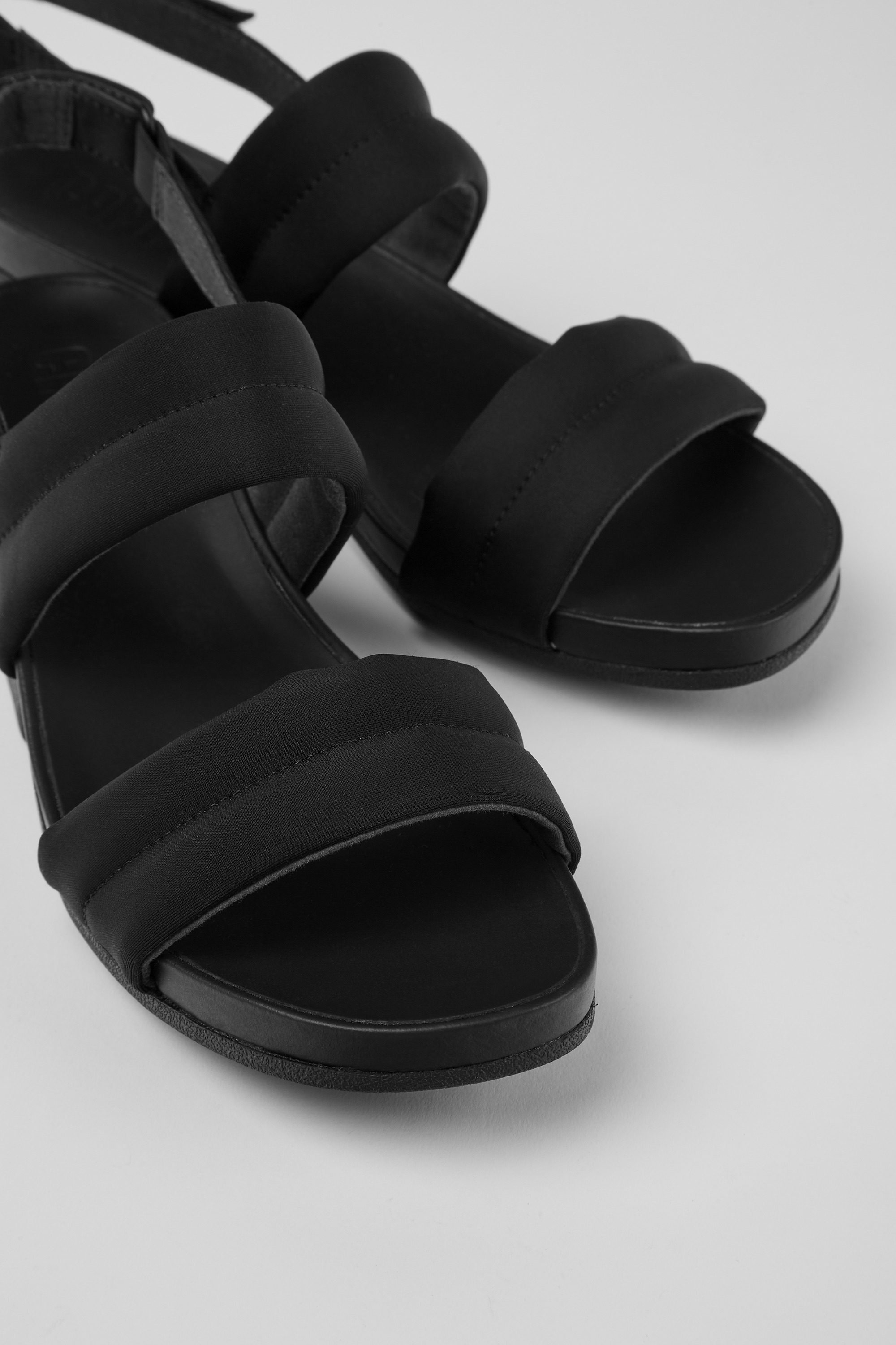 Minikaah - Schwarz recyceltes PET und Nylon Sandalen für Damen