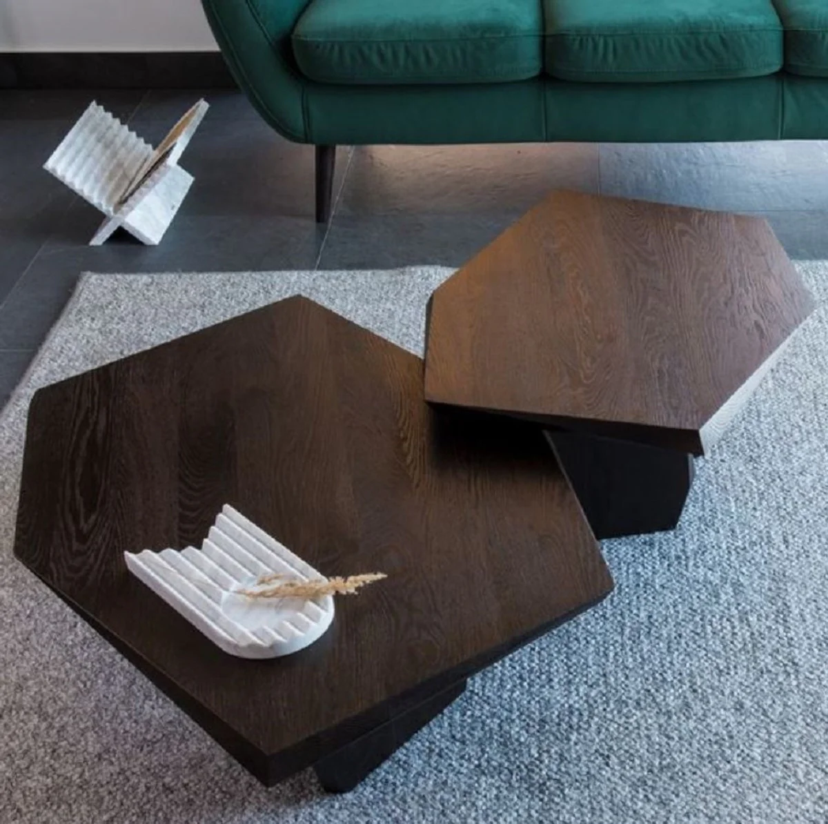 Luxury solid wood coffee table set of 2 dark brown - oak wood living room tables - living room furniture - luxury furniture - luxury furnishings