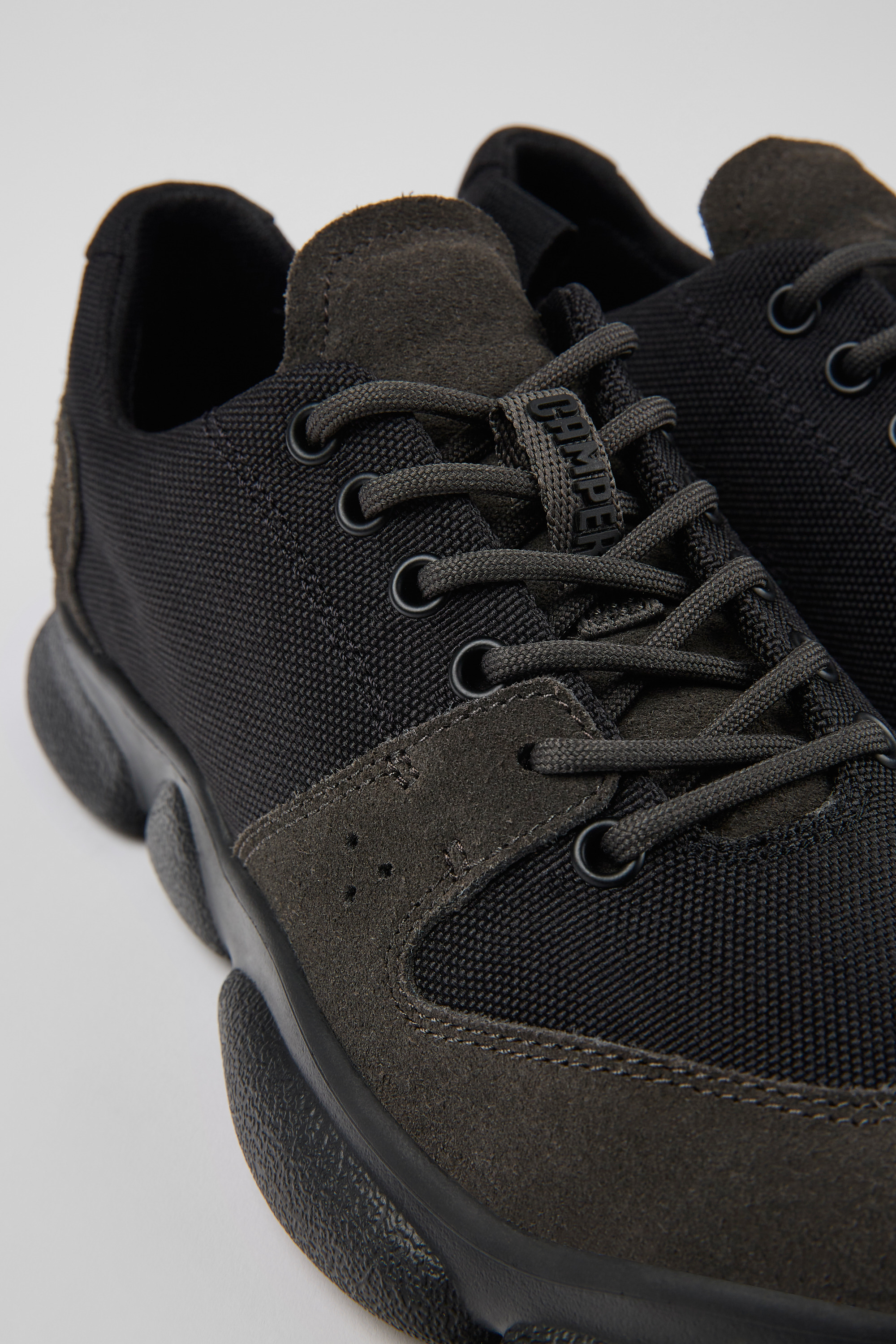 Karst - Schwarzes Leder und recyceltes PET Sneaker für Frauen