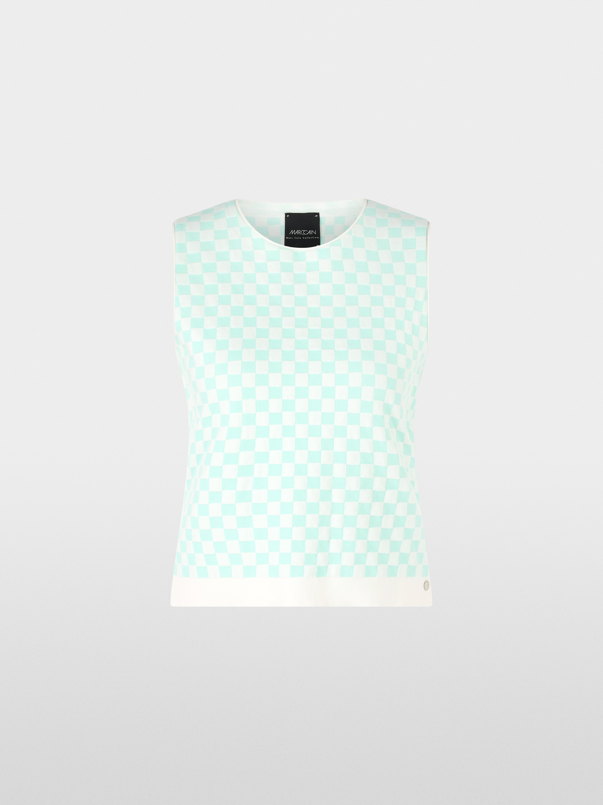 In Deutschland gestricktes, ärmelloses Karooberteil von Marc-Cain