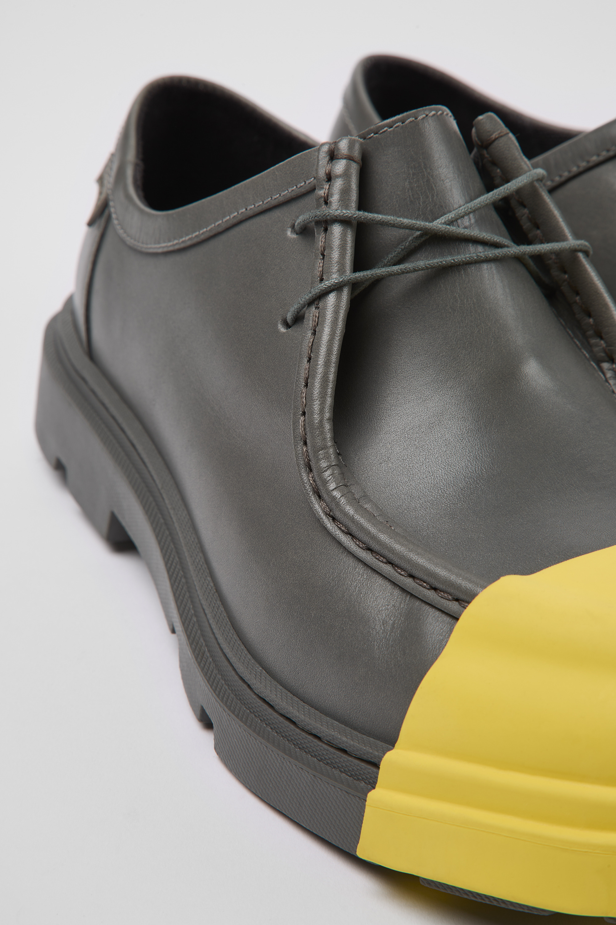 Junction - Grau verantwortungsvoll angehobene Lederschuhe für Herren