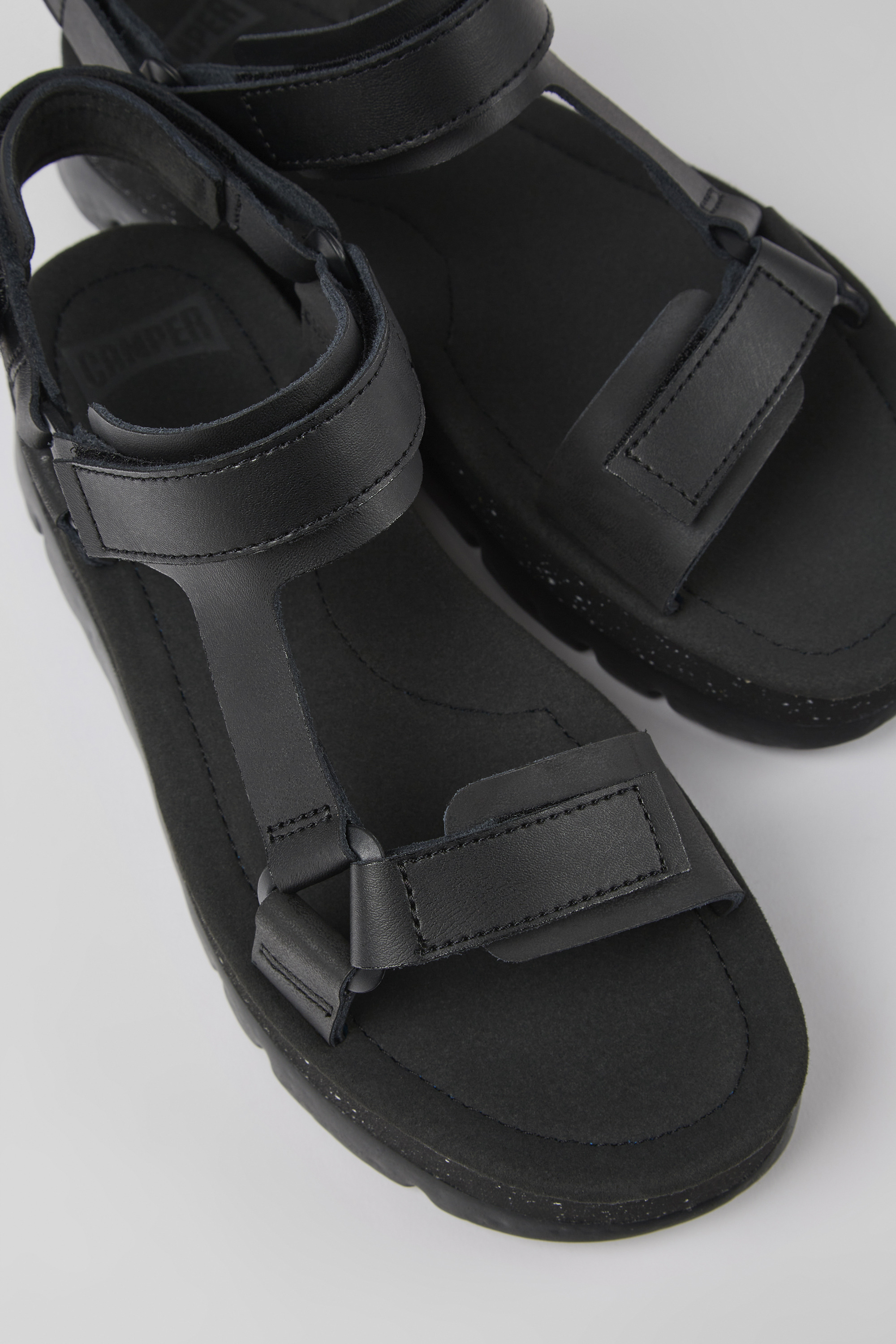 Oruga Up - Schwarze Leder Sandalen für Damen