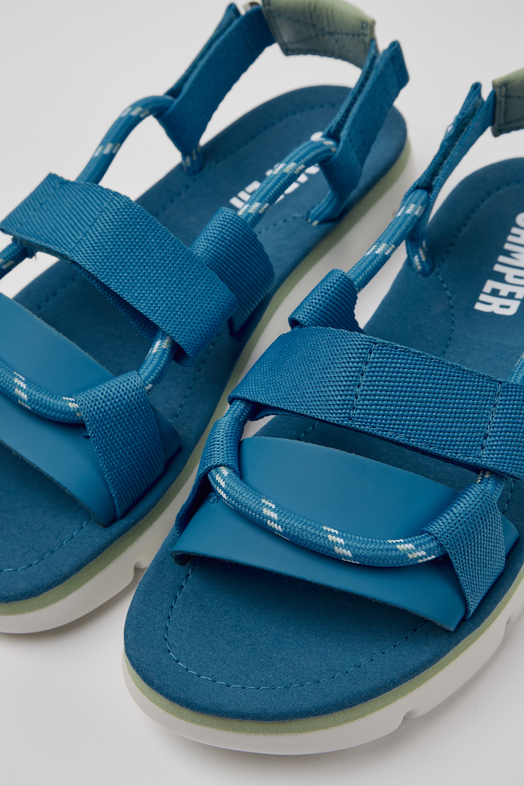 Oruga - Blaue und grüne Leder Sandalen für Damen