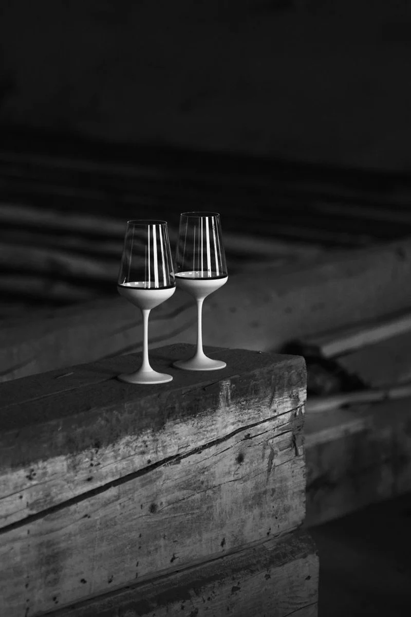 Luxury red wine glass set of 6 white / silver Ø 8.5 x H. 24 cm - Handmade and hand-painted wine glasses - Hotel & Restaurant Accessories - Luxury quality