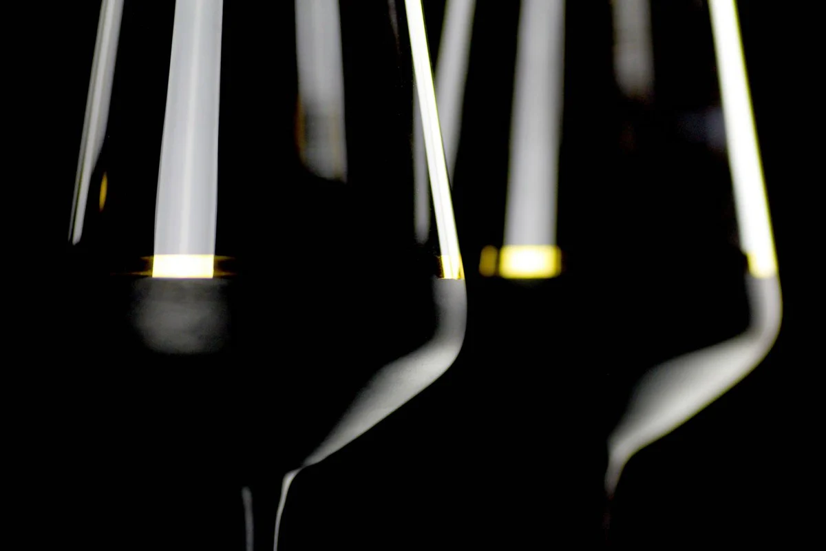 Luxury red wine glass set of 6 black / gold Ø 8.5 x H. 24 cm - Handmade and hand-painted wine glasses - Hotel & Restaurant Accessories - Luxury quality