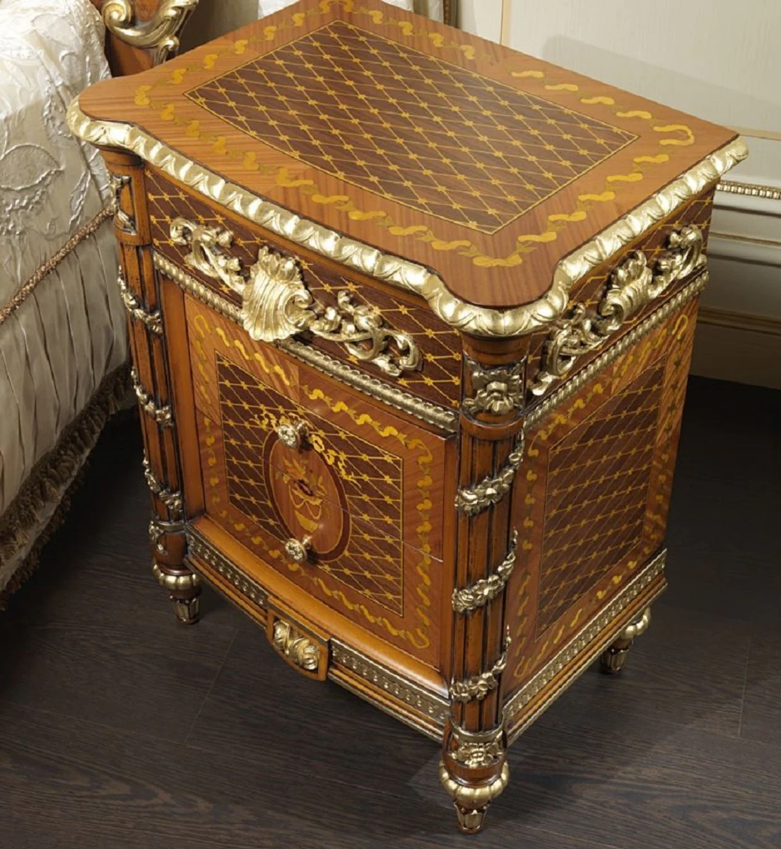 Luxury Baroque Bedroom Set White / Brown / Gold - 1 Double Bed with Headboard & 1 Canopy & 2 Bedside Tables & 1 Bench - Baroque Bedroom Furniture - Baroque Hotel Furniture