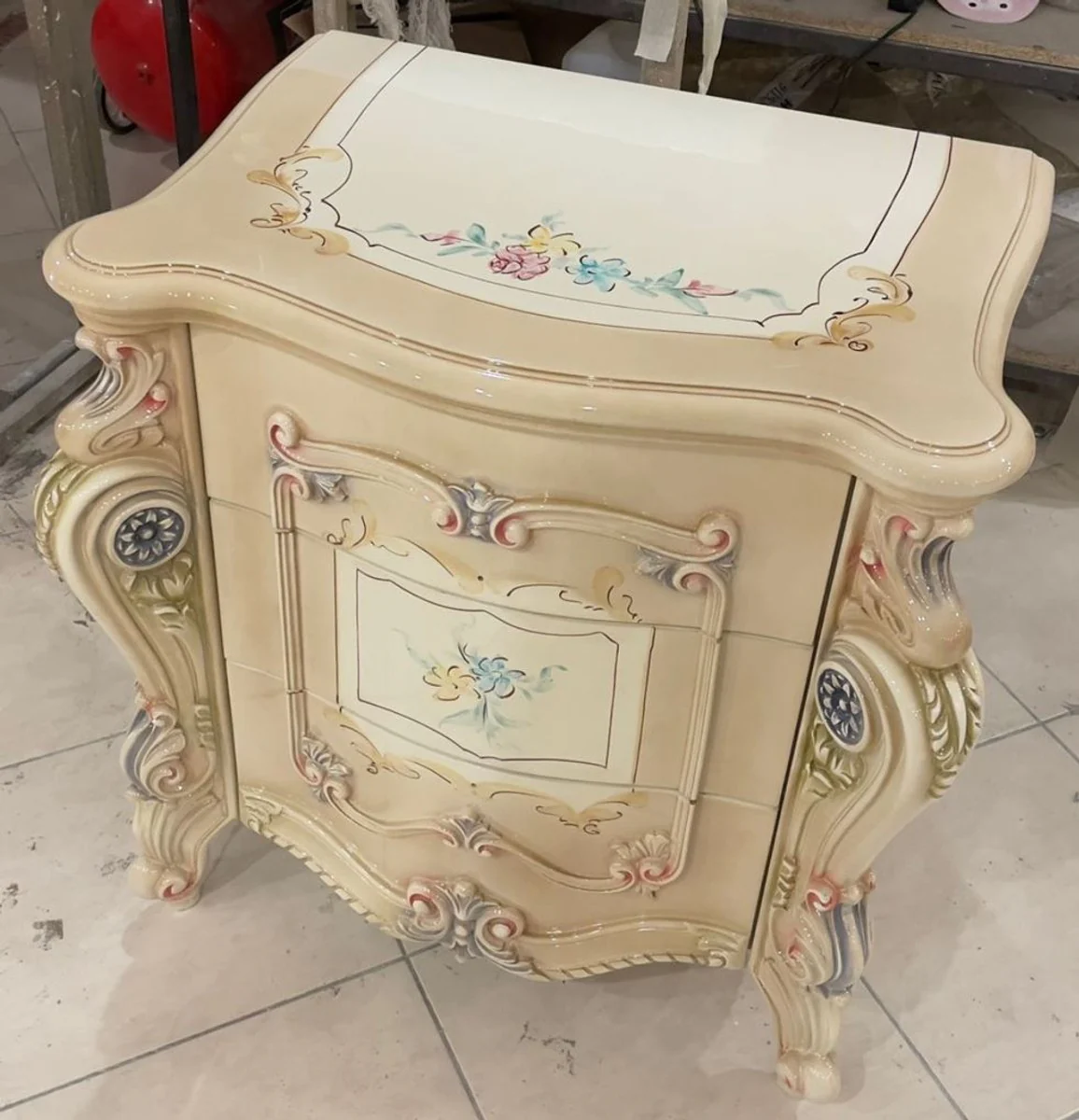 Luxury baroque nightstand beige / cream / multicolored 75 cm