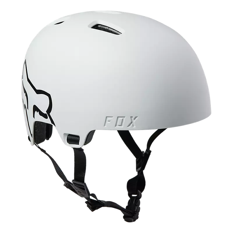 Flight helmet
