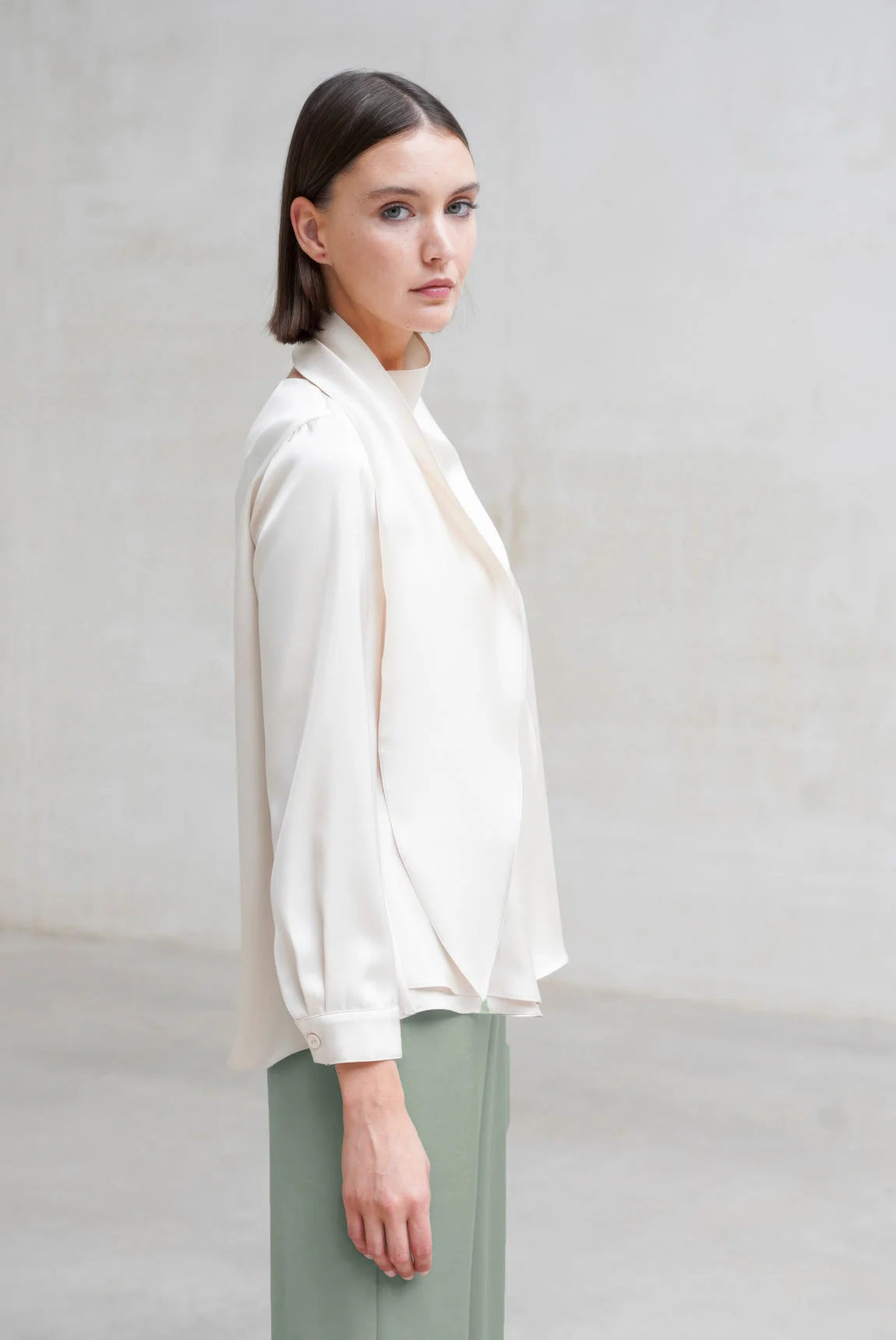 Rivera-Spain Vanille-Wolkenbluse