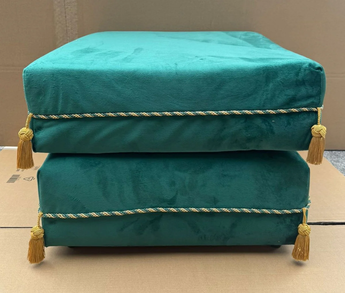 Luxus Samt Hocker Türkis / Gold 57 x 57 x H. 42 cm - Luxus Möbel