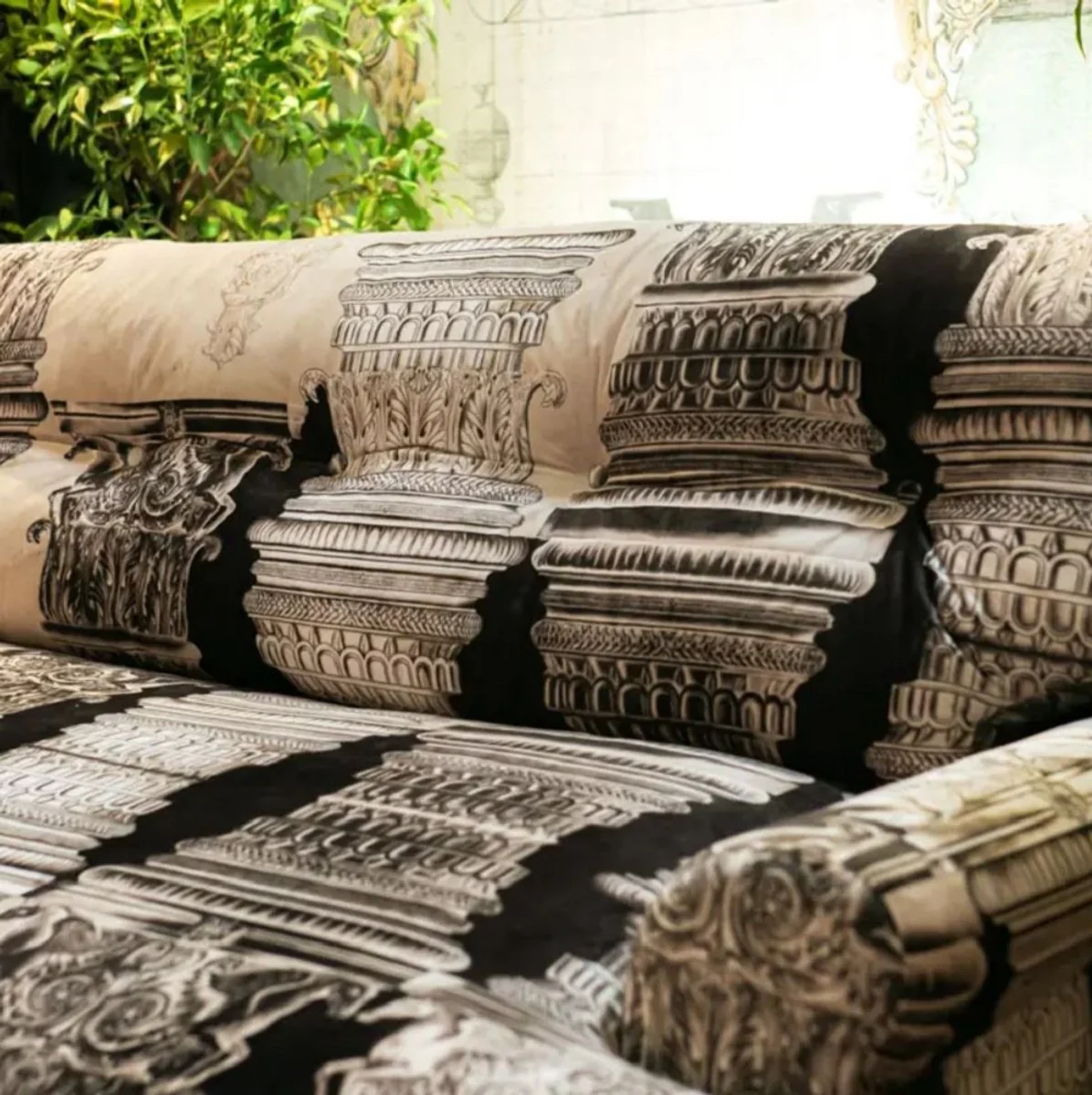 Luxury velvet sofa cream / white / black / brass 200 x 100 x H. 87 cm - living room sofa - hotel sofa - living room furniture - hotel furniture - luxury furniture - living room furnishings