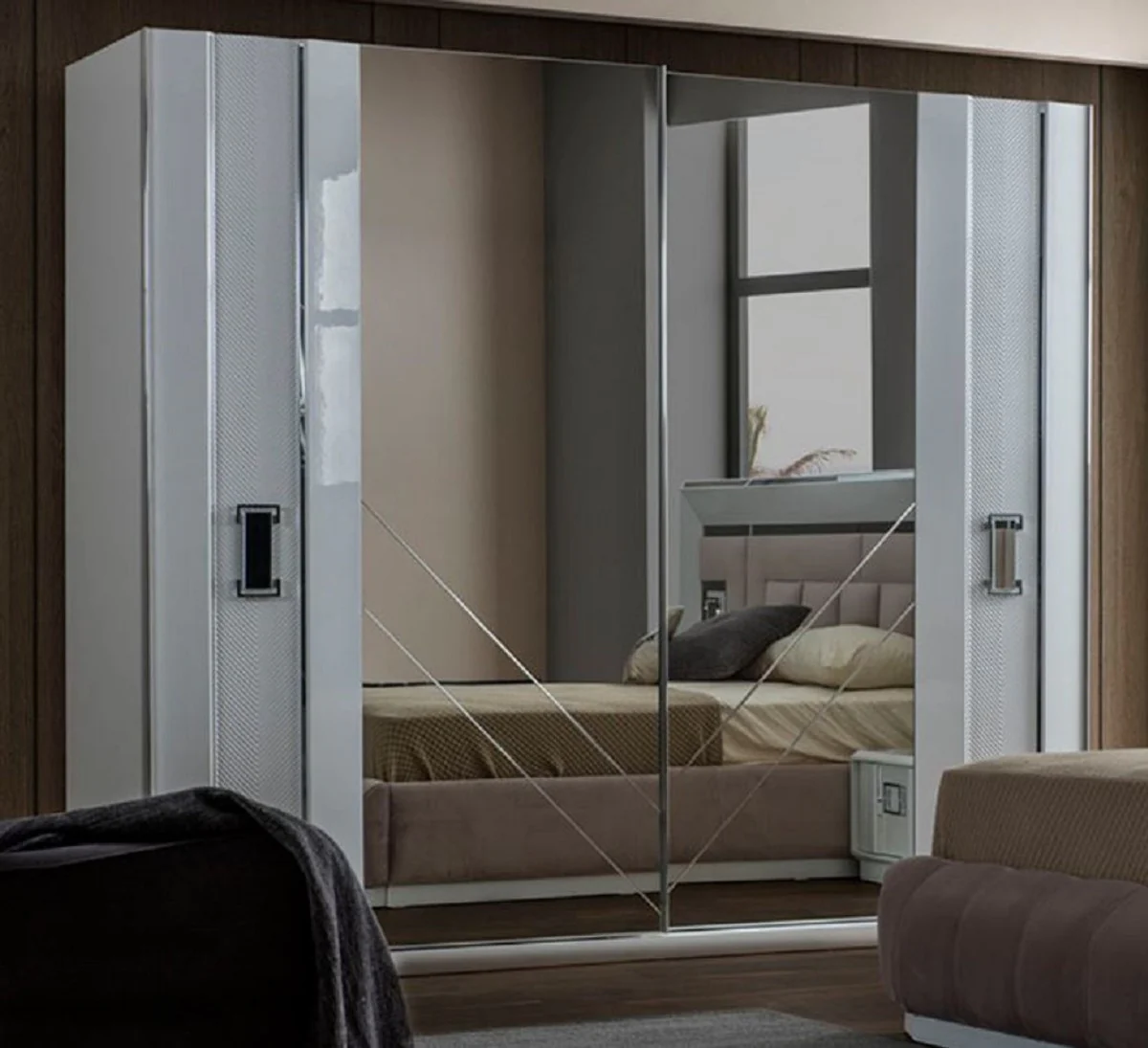 Luxury bedroom wardrobe white 261 x 69 x H. 220 cm - Mirrored solid wood wardrobe - Bedroom furniture - Luxury collection