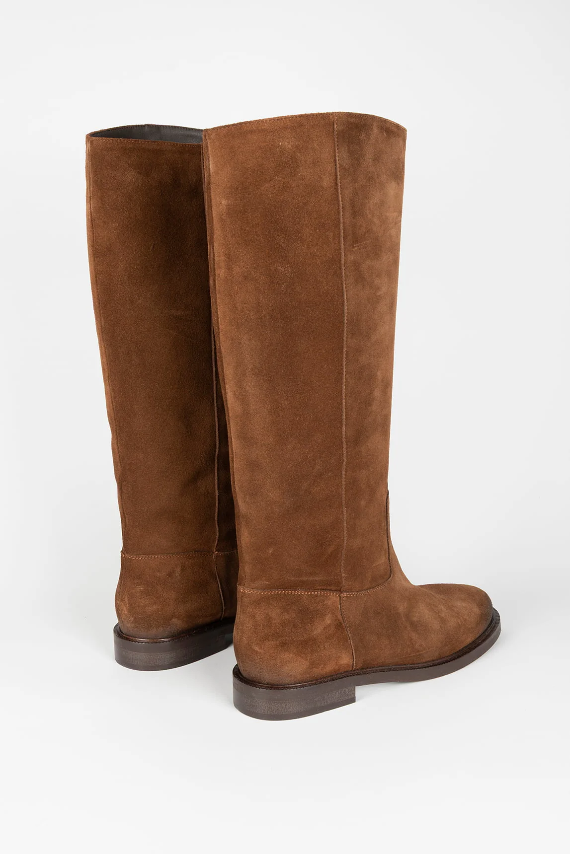 Rivera-Spanien Bota Campotosto Kamel