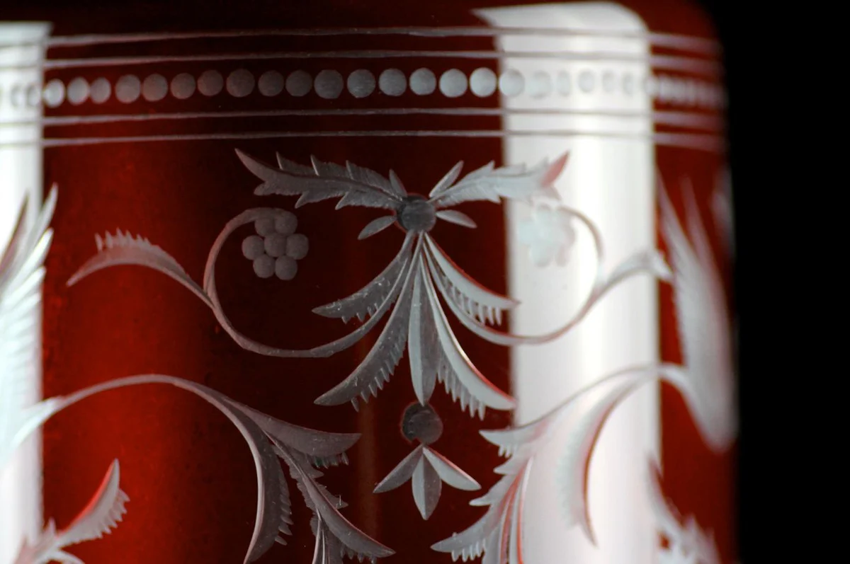 Luxury whiskey carafe red / silver Ø 12.5 x H. 20 cm - mouth-blown and hand-engraved glass carafe - hotel & restaurant accessories - luxury quality