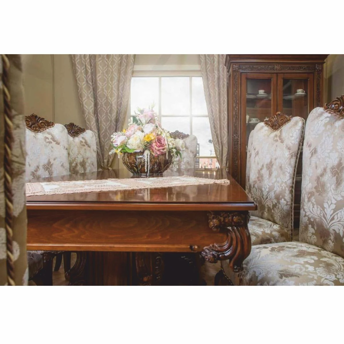 Luxury baroque dining room chair brown / gold H. 120 cm - baroque style furniture