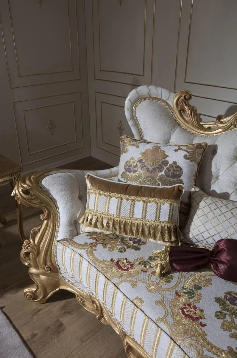 Luxury baroque sofa white / gold 248 x 108 x H. 122 cm - Living room sofa with elegant pattern and decorative pillows - Magnificent baroque furniture