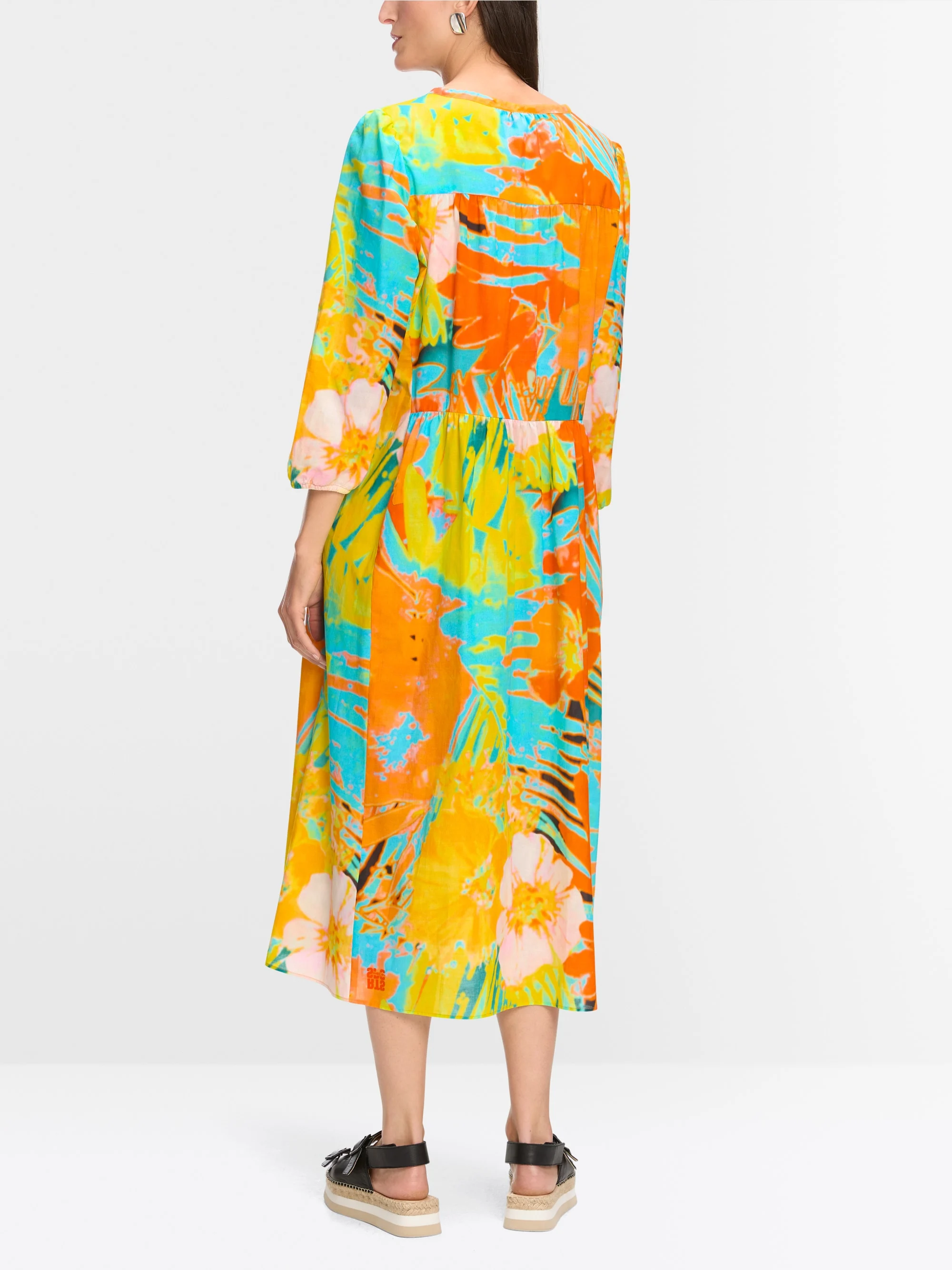 Marc-Cain Rethink Together Kleid mit Hawaii-Print