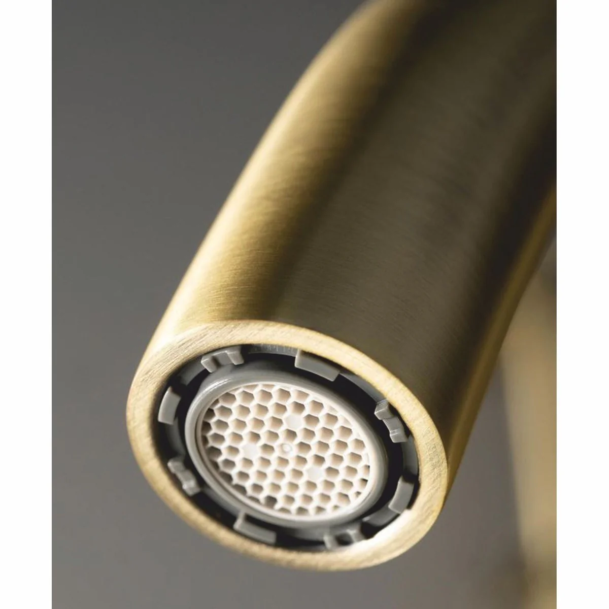 Art Nouveau brass basin mixer H. 21.4 cm